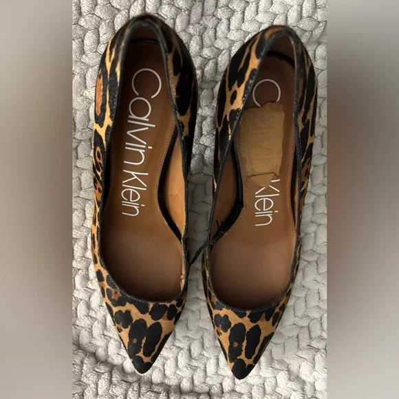 NWT size 7 Calvin Klein Brown and Black Leopard Print Stiletto Heels - Picture 7 of 7